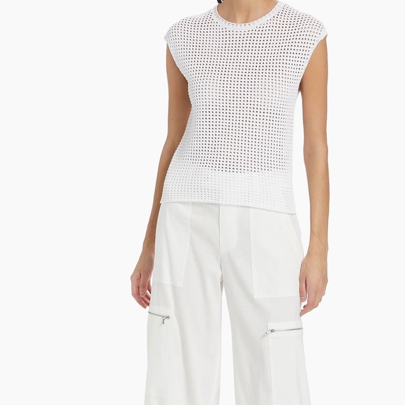 Vince

Mesh Stitch Crewneck Blouse - Picture 1 of 9